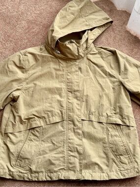 Athleta Women's M Khaki/Tan Hooded Lightweight Jacket/Raincoat